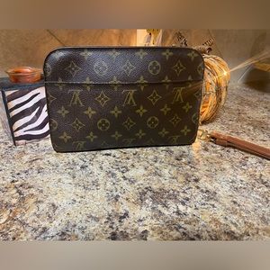 Louis Vuitton Orsay clutch